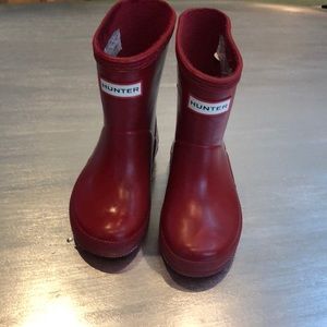 Toddler Hunter rain boots.